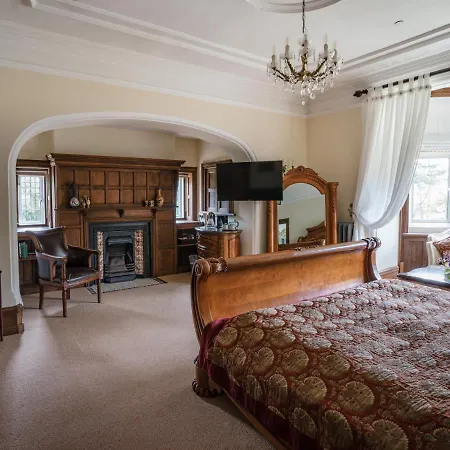 Berwick 4* Almondsbury