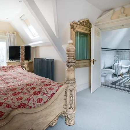 Berwick 4* Almondsbury